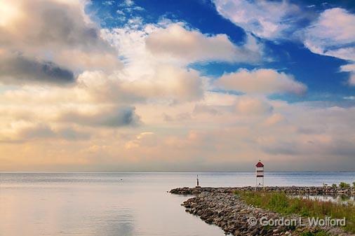 Hawkestone Jetties_03734.jpg - Photographed at Lake Simcoe near Orillia, Ontario, Canada.